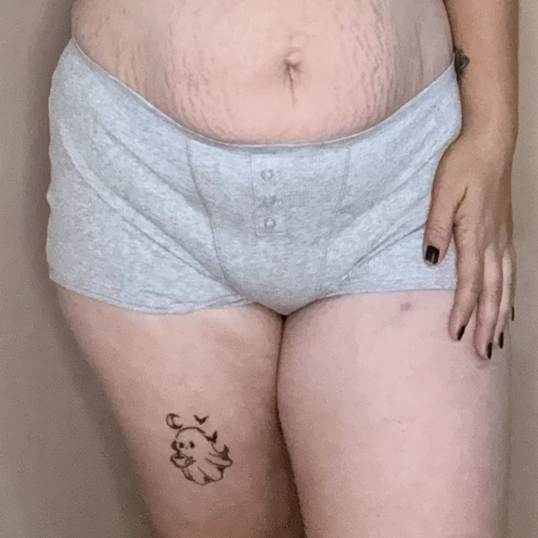 Super comfy grey VS boy shorts