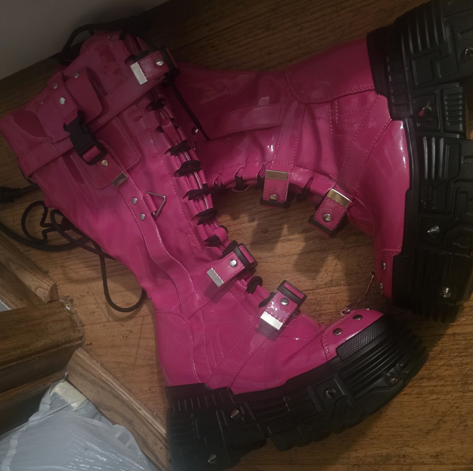 Worn platform tall boots W BONUS CONTENT