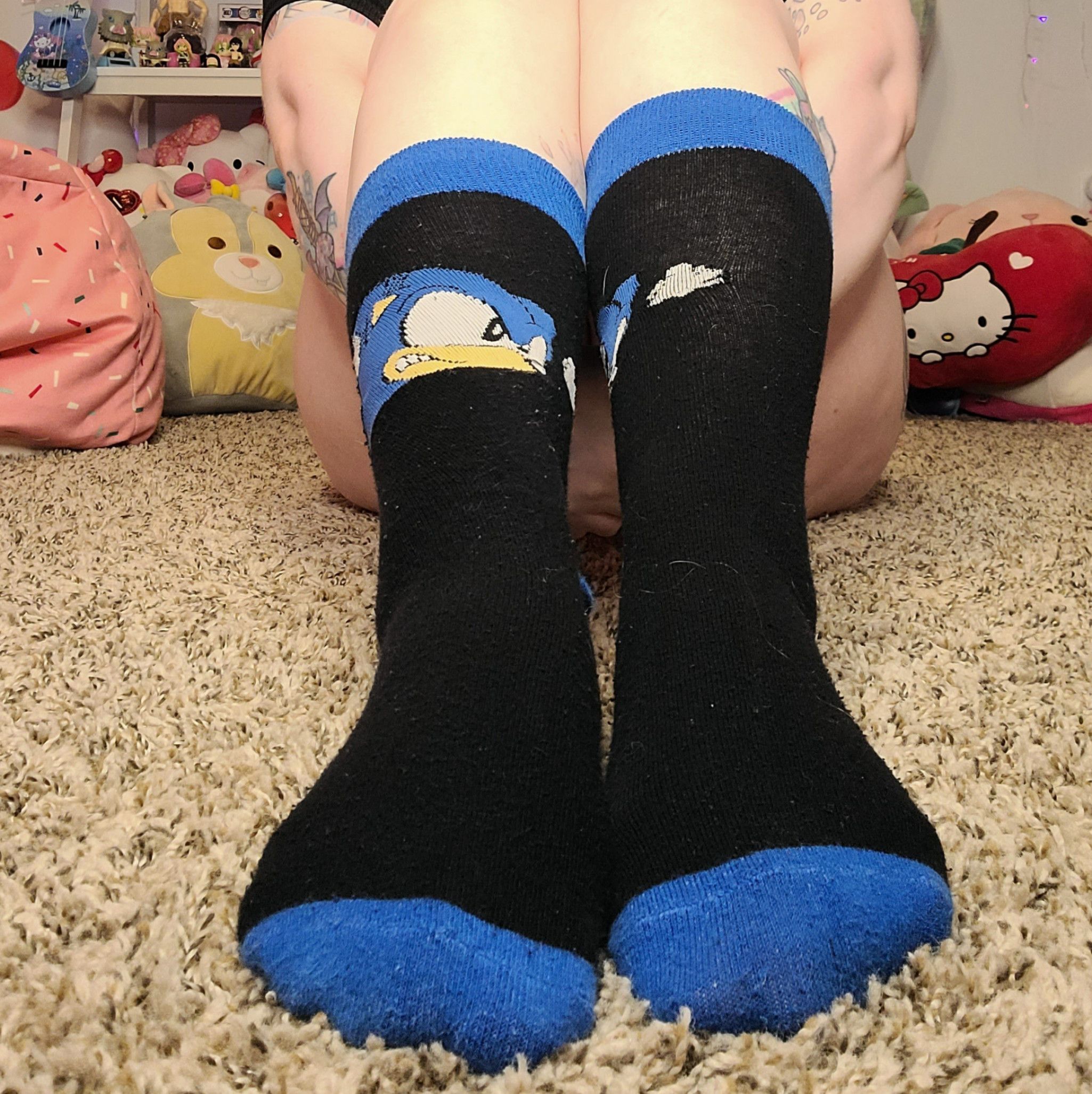 Worn used Cute sonic socks
