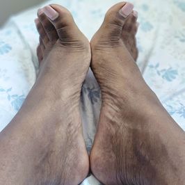 Natural Bare Feet Pics