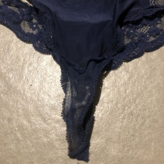 DIRTY THONG WOMAN SECRET