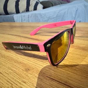 Jacquie et Michel Sunglasses  Worn by Actresses