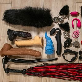 Gift me Dildos for Pegging sessions