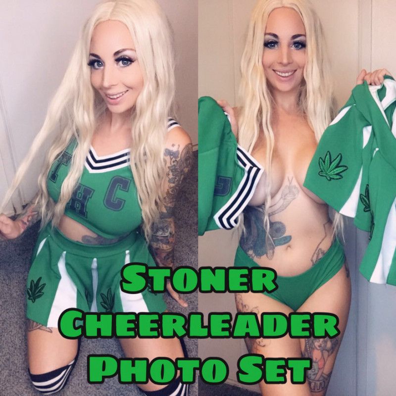 Stoner Cheerleader Photo Set