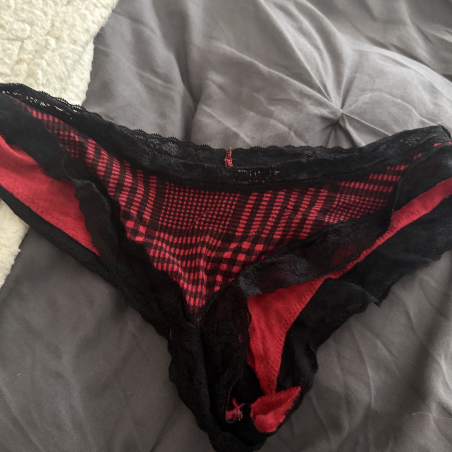 Ted and black cheeky used panties