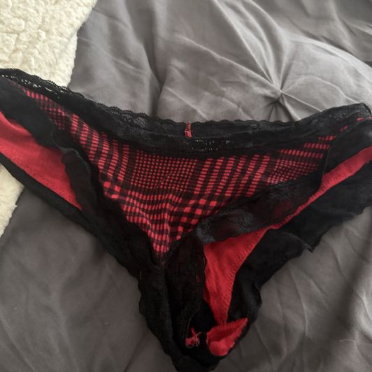 Ted and black cheeky used panties