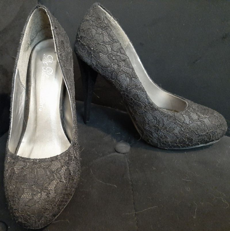 Stiletto High Heels black with lace