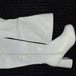 Ellie 3 Gogo Boots White Zipper