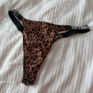 Sexy leopardprint panties