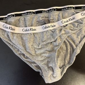 Calvin Klein Size Large Grey