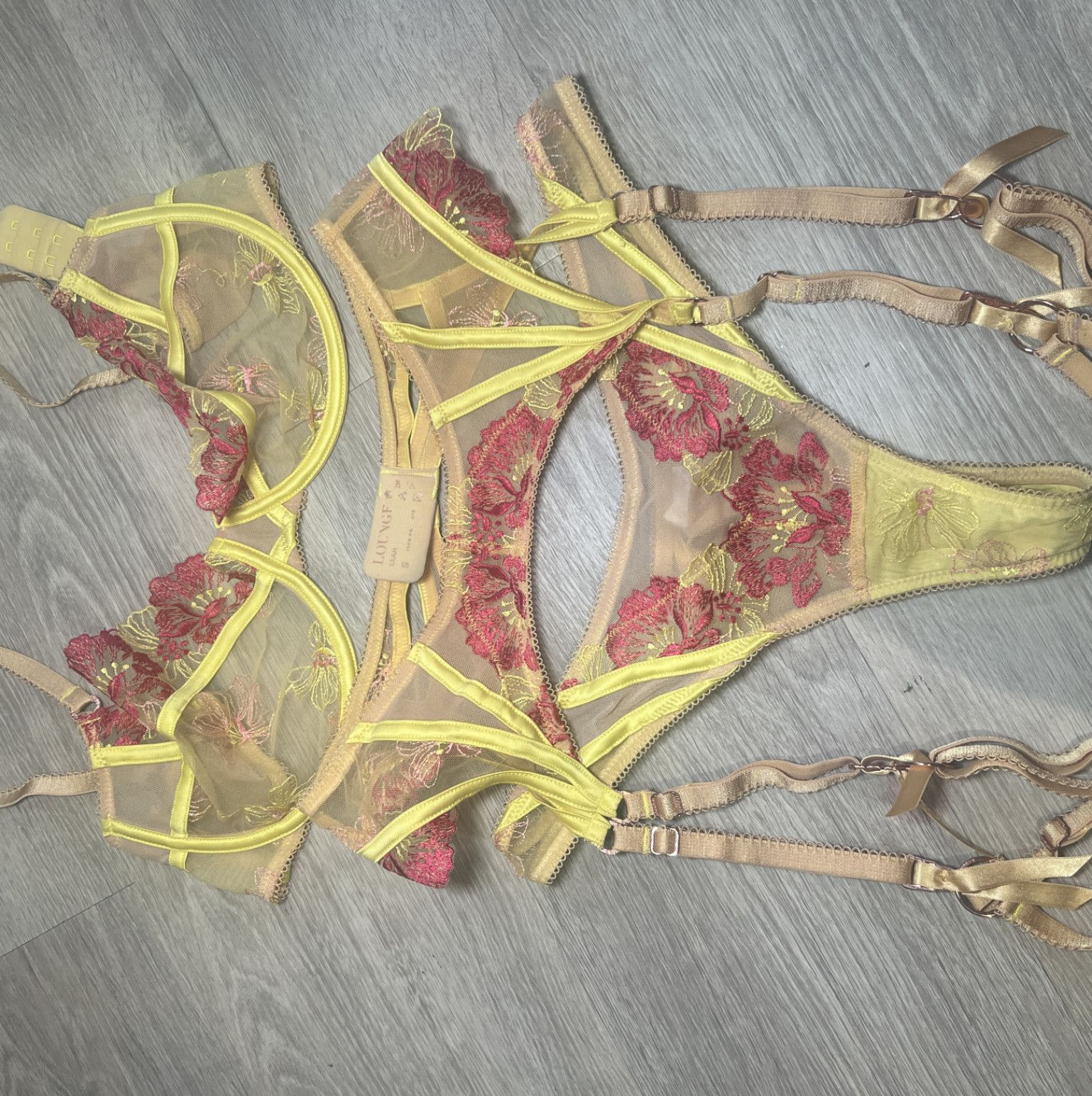 Lounge 3 piece yellow lingerie