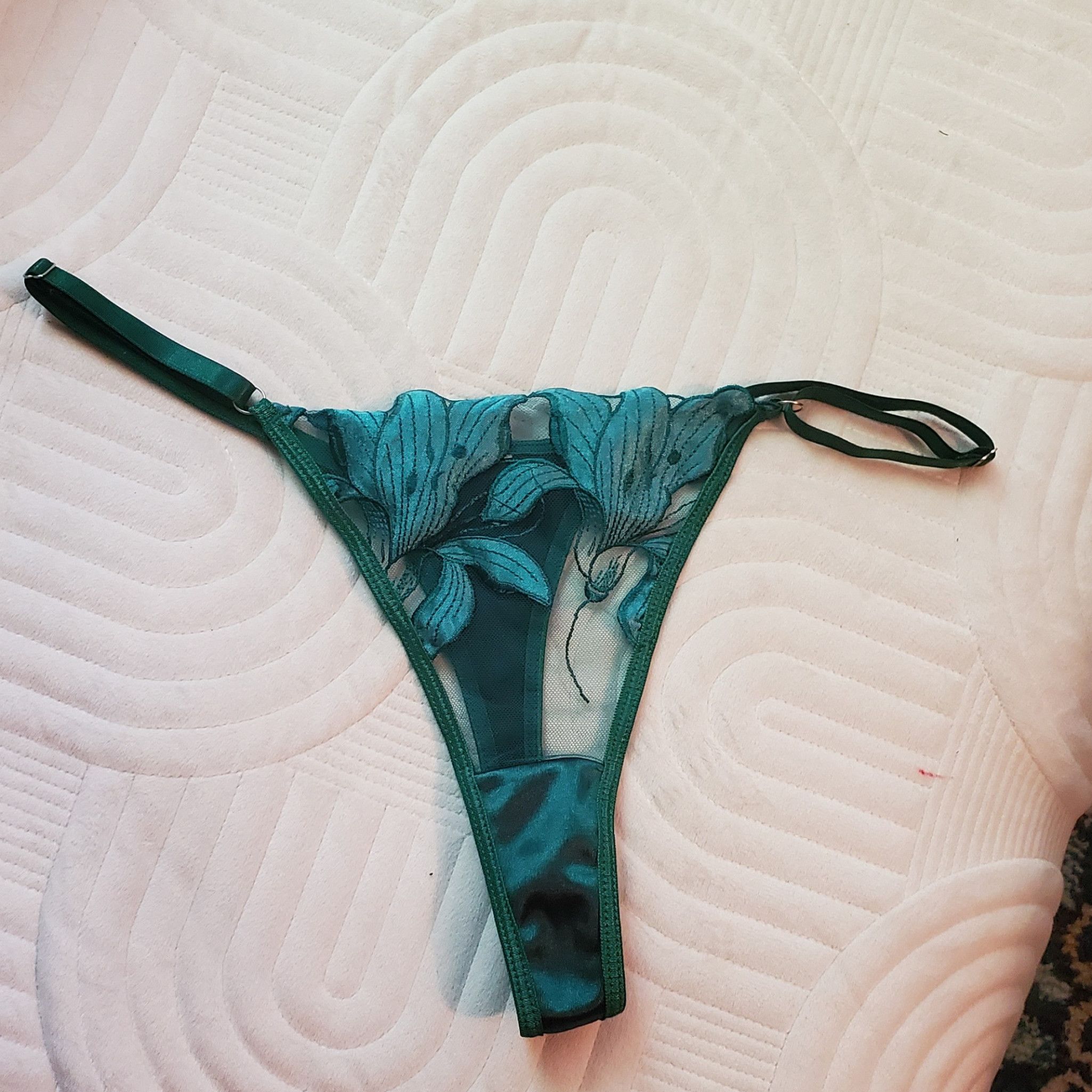 Green embroidered lace thong