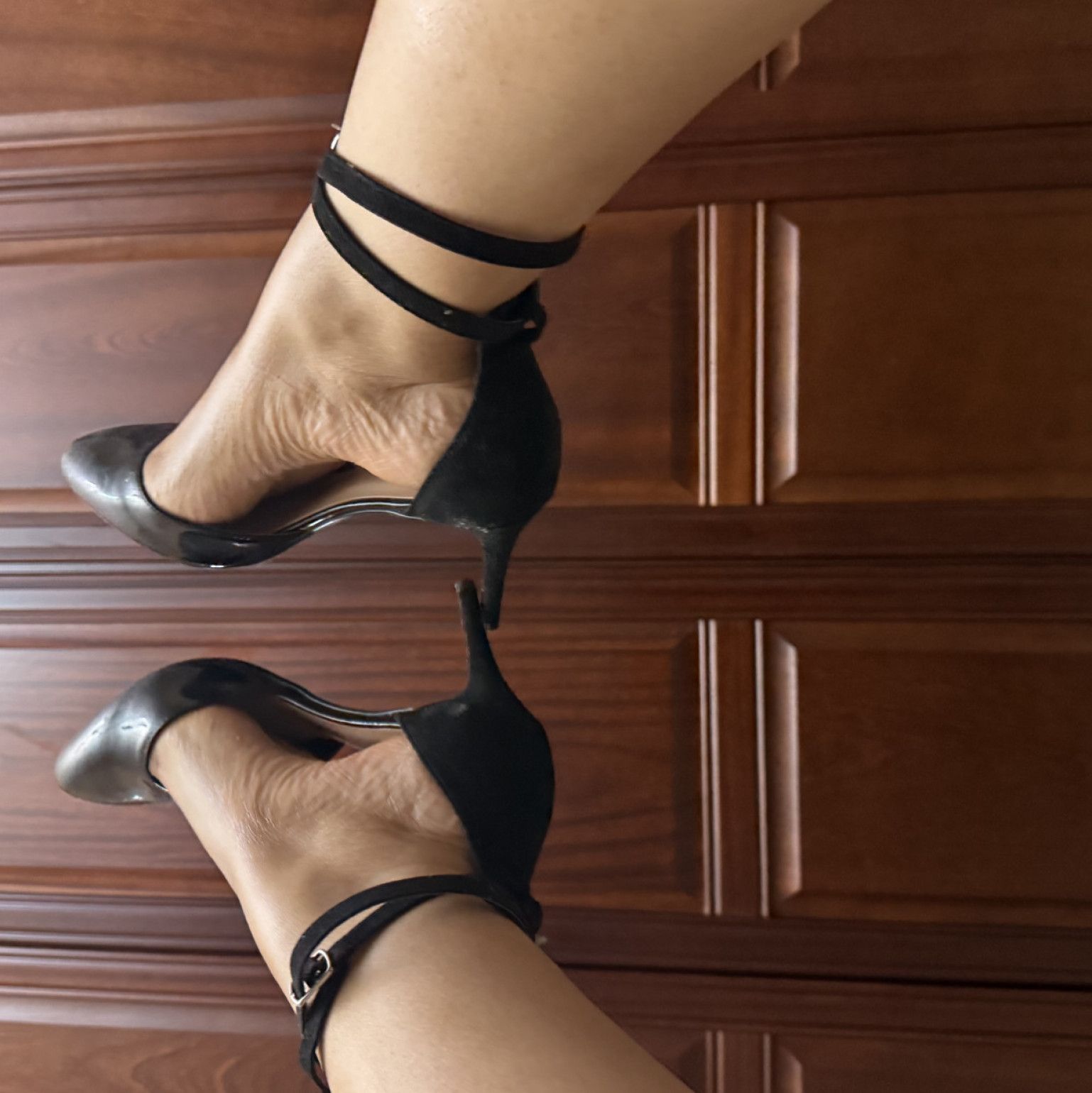 Strap on leg heels