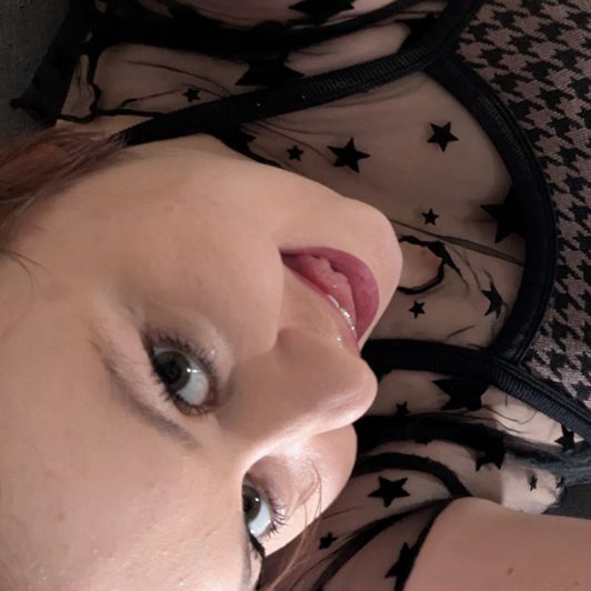 Unlimited sexting Virtual girlfriend experience