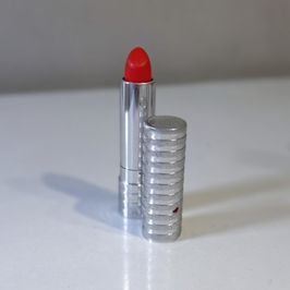 Coral lipstick Used by Molly Cruel