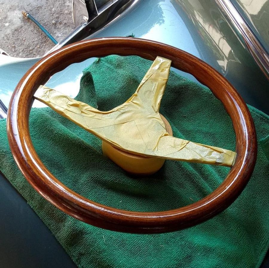 Retro steering wheel