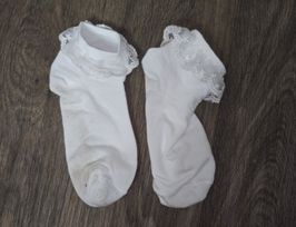 White Frilly Ankle Socks