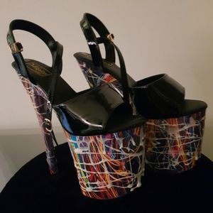 Patterned High Heels from Yenifer scene
