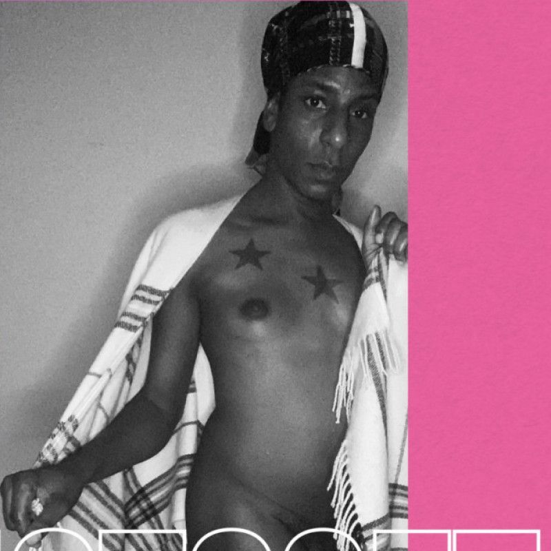 A Girl and Her Shawl Photo Set