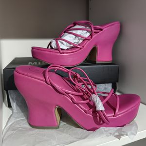 Faux leather platform strappy sandal