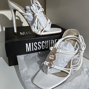 Strappy ring detail heeled sandal in white
