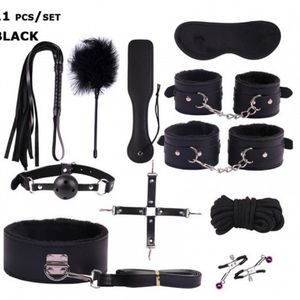 Give me a bondage set