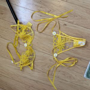 Yellow Set