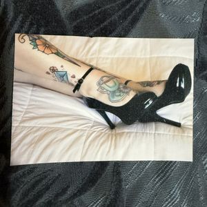 Small heels print