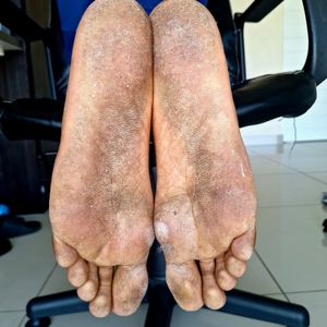 36 Dusty feet on a office chair photos
