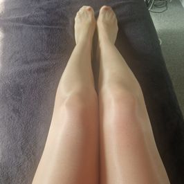 Nylon shiny tights