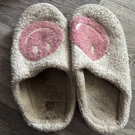 Very very worn and smelly slippers