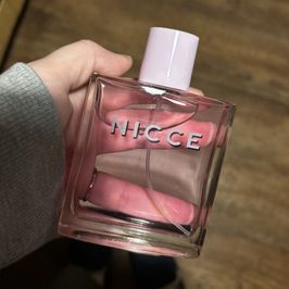 Full bottle of my Purfume