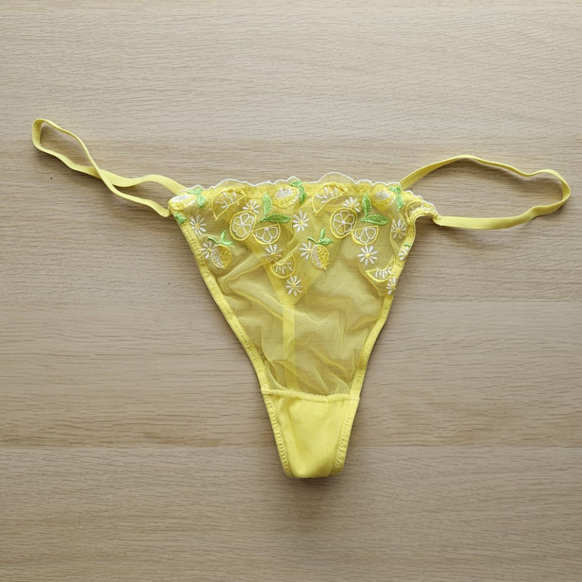 Mesh thongs