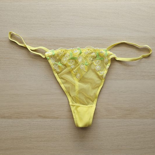 Mesh thongs