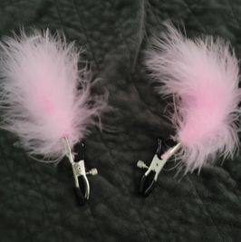 Pink feather Nipple clamps