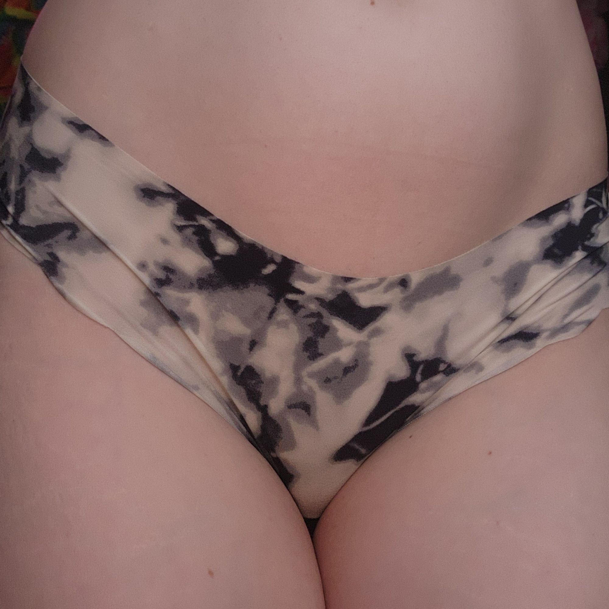 Black And White VS Thong