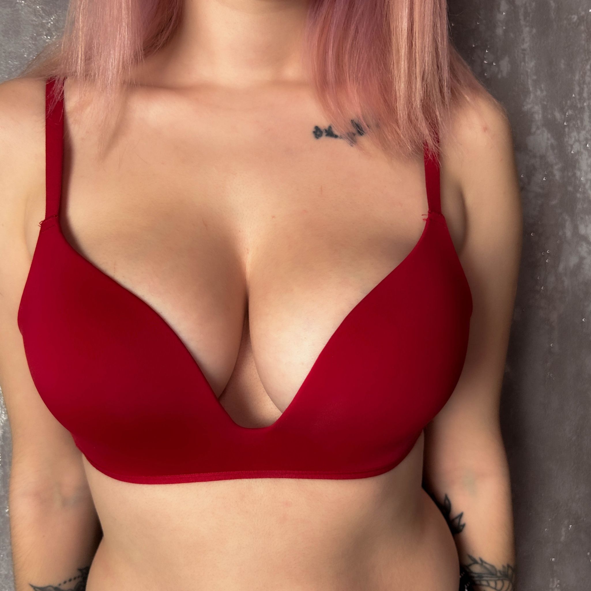 red sexy bra and VIDEO