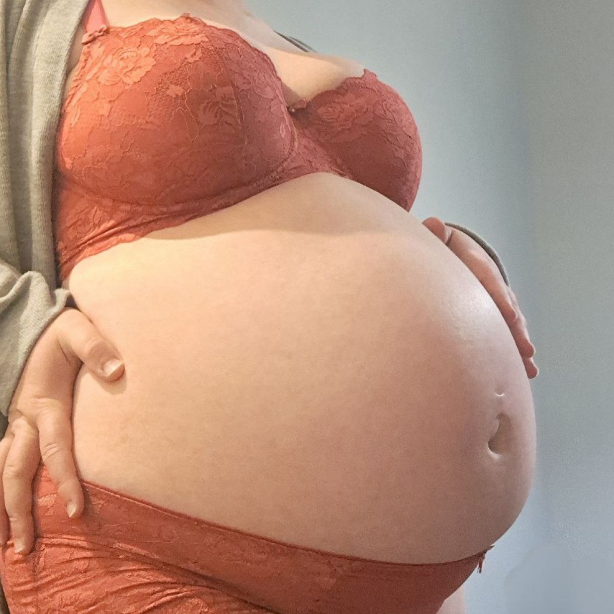 Lingerie pregnant pics