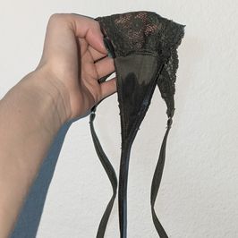 Thong with fluids