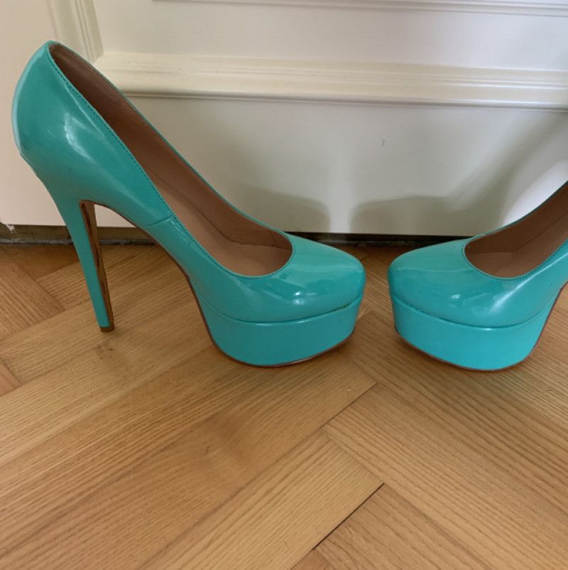 Beautiful and sexy highheels in turquois