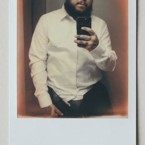 2 POLAROID PICTURES OF MISTER INCUBUS