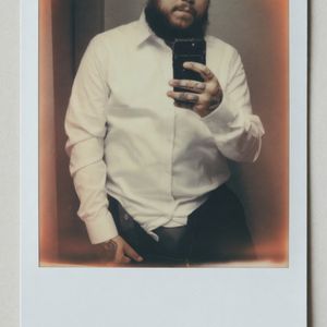 5 POLAROID PICTURES OF MISTER INCUBUS