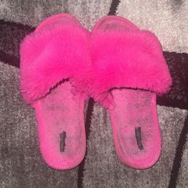 Pink bedroom slippers