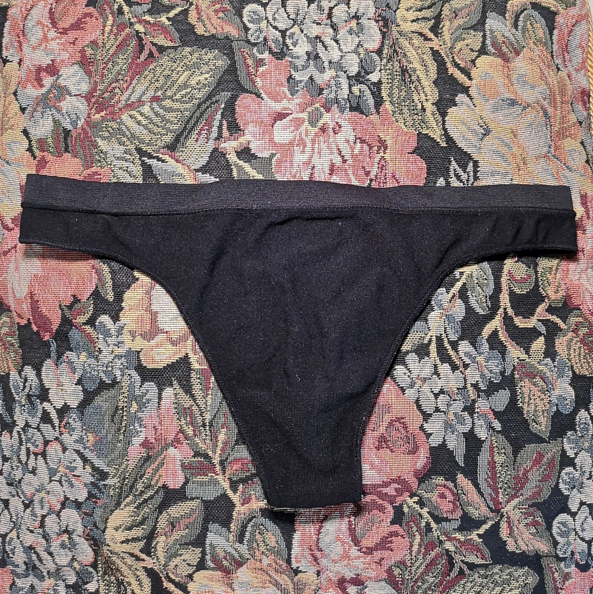 Simple Black Thong