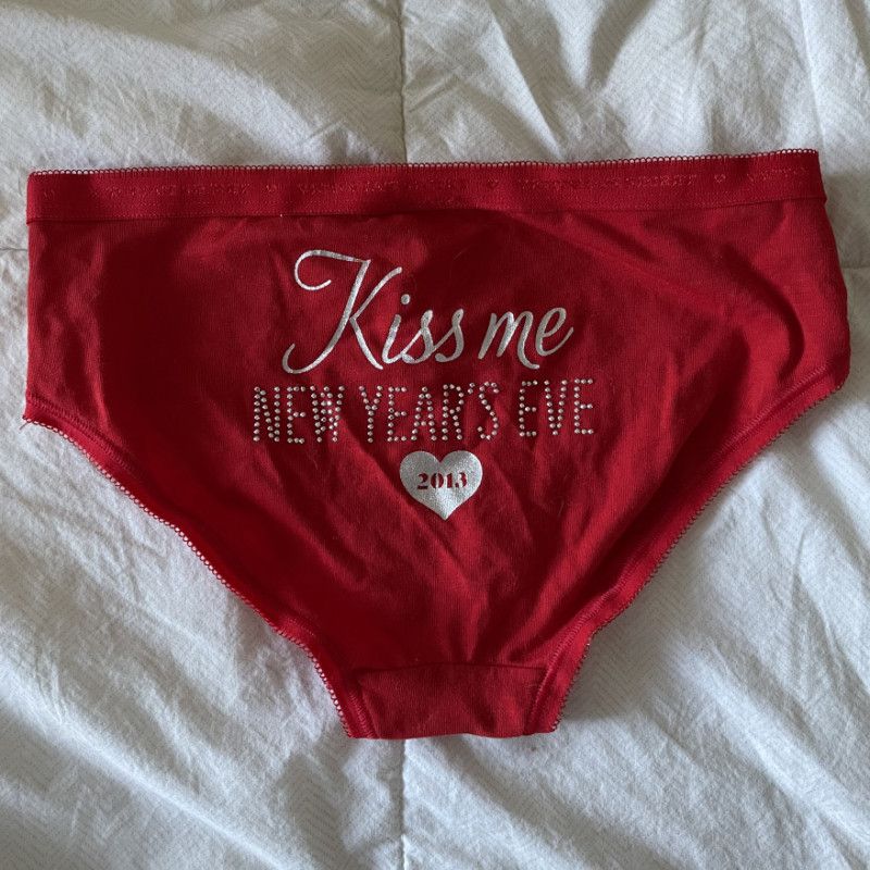 VS Kiss Me NYE Panties