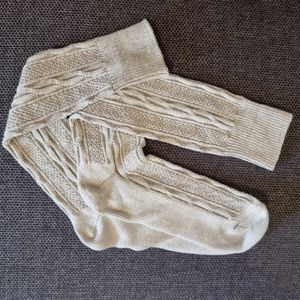 Long warm kneehighs