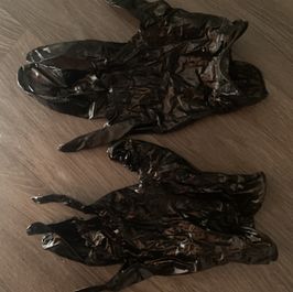 Black gloves
