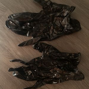 Black gloves