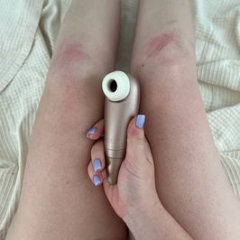 Selling my very first toy my old Satisfyer