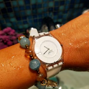 White Lotus Swatch